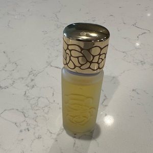 Houbigant Paris
Exclusive Quelques Fleurs Royale Collection Privy